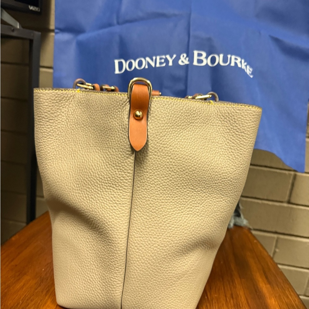 Dooney & Bourke Tan and Brown Leather Shoulder Bag - Picture 9 of 10